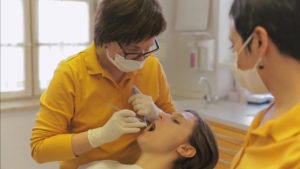 Zahnarzt-Behandlungen